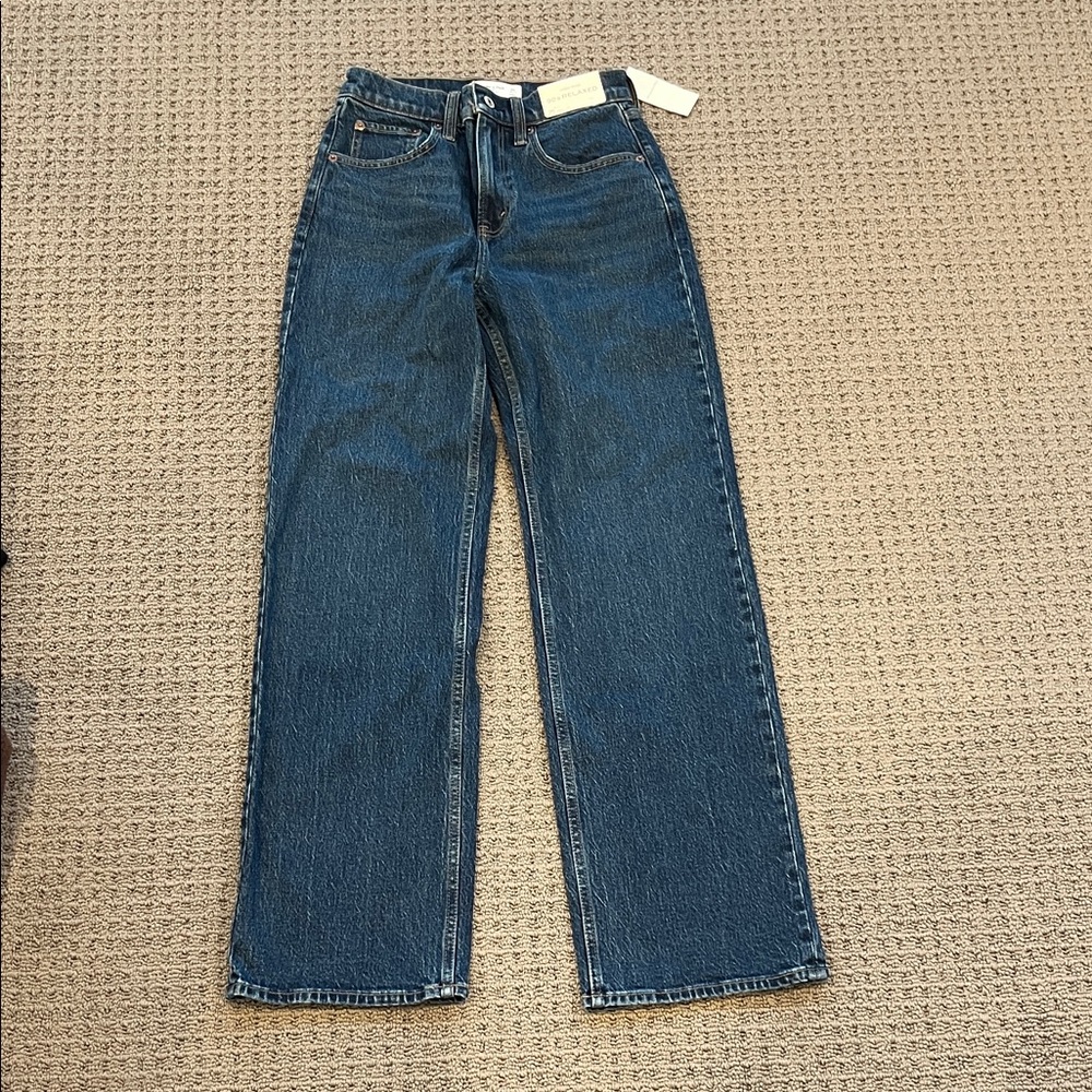 Abercrombie High Rise 90's Relaxed Jeans / AF JEANS
